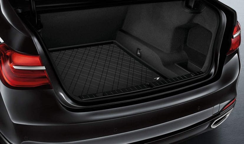 تصویر نمونه از 3D flooring inside the car شرکت سپنتا پیشه پاسارگاد
